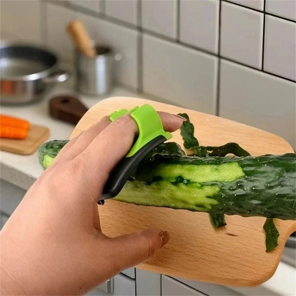 Vegetable Fruit Peeler, Sharp Blade Peeler with Non‑Slip Grip, Kitchen Peeler for Home Cooking & Camping, Black‑Green