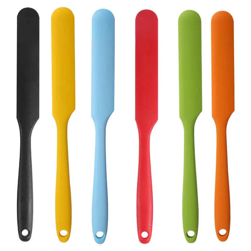 1 Piece Random Color Food Scraper, Non Stick Design, Heat-Resistant, Kitchen Utensil, Suitable for Home and Professional Baking